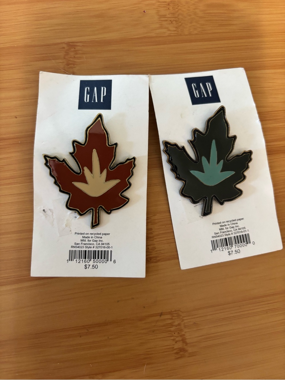 VINTAGE GAP Leaf Enamel Pin Duo in Rust and Forest